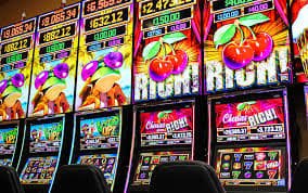 Live dealer baccarat table on phbida casino section viewed on mobile